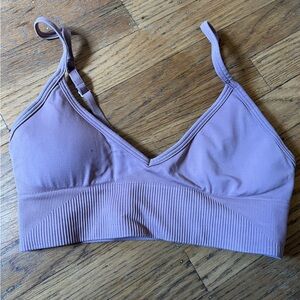 Pink lululemon sports bra